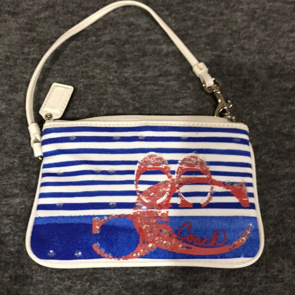 Coach Handbags - Coach Wristlet